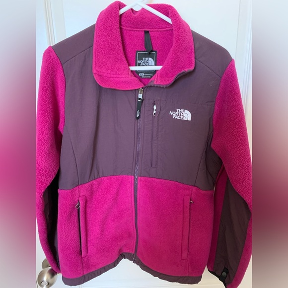 SALE!! Reduced to $20 Womens North Face Denali Fleece Jacket size M - Picture 1 of 2